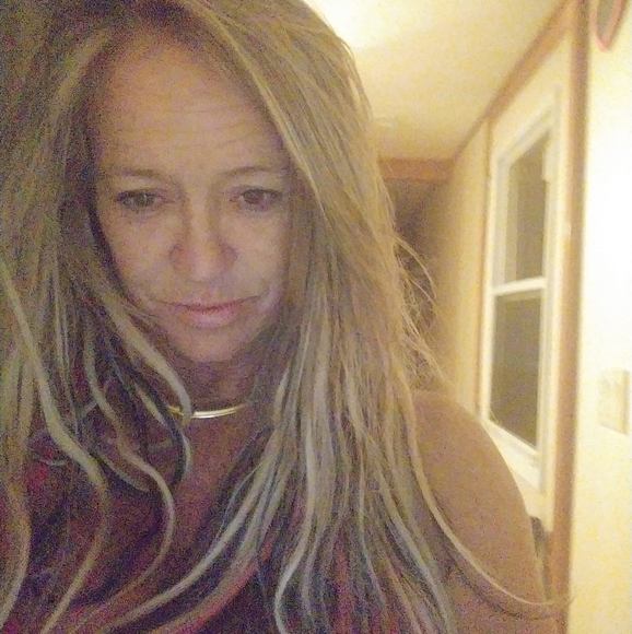 Meet your Posher, Michelle - Picture 1 of 1